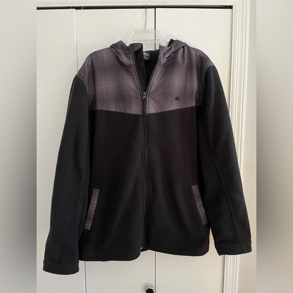 Snozu-Black Zip-Up Hoodie Sweatshirt. Size 2XL.